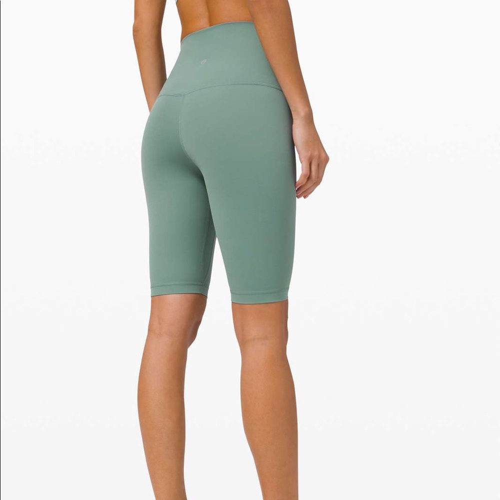 Lululemon Align Super High Rise Shorts 10”
